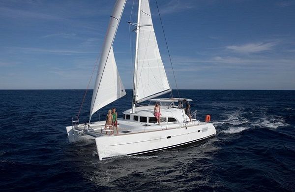 Lagoon 380 - Sail Paradise